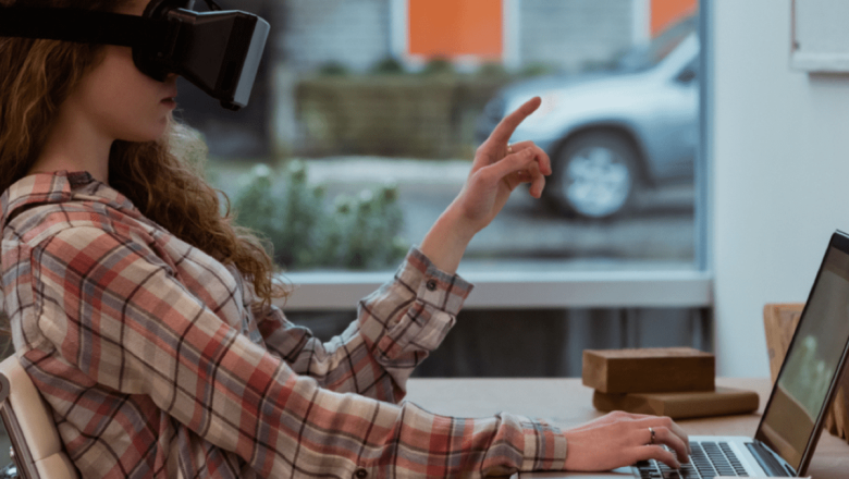 Transforming online shopping by making use of AR